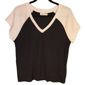 NWT Jolie & Joy Black/White V-Neck Cropped Knit Tee, Size 2X